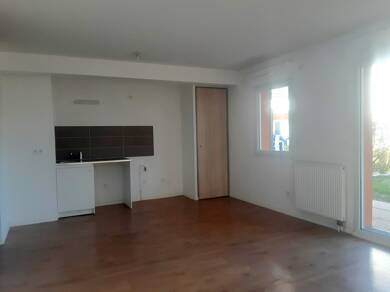 Appartement à louer 757 € 3 pièces 66,7 m² RDC/3 Argonne-Champ Chardon-Fontaine-Nécotin Orleans 45000