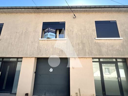 Maison à vendre 235 000 € 6 pièces 4 chambres 220 m² 859 m² de terrain Ouest Neufchâteau 88300
