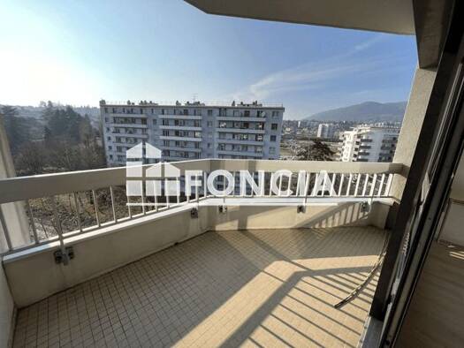 Appartement à louer 742 € 2 pièces 1 chambre 66 m² 6ème étage Centre Ville Sud-Vallée Voiron 38500