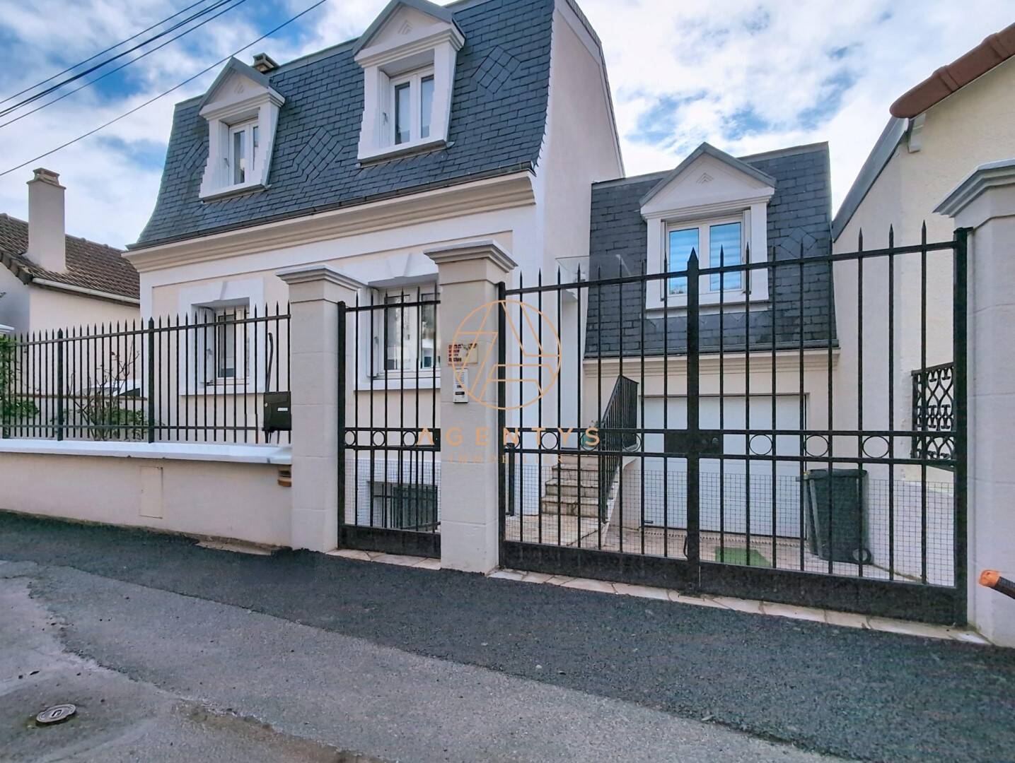 Maison à vendre, 87m², SAINT MAUR DES FOSSES