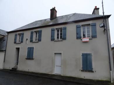 Appartement à louer 755 € 3 pièces 2 chambres 73 m² RDC Barlieu 18260