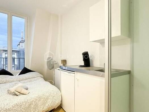 Appartement à vendre 99 900 € 1 pièce 9 m² Étage 7/7 Violet Commerce Paris 15ème arrondissement 75015