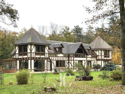 Maison à vendre 742 000 € 6 pièces 4 chambres 235 m² 50 400 m² de terrain Pruniers-en-Sologne 41200