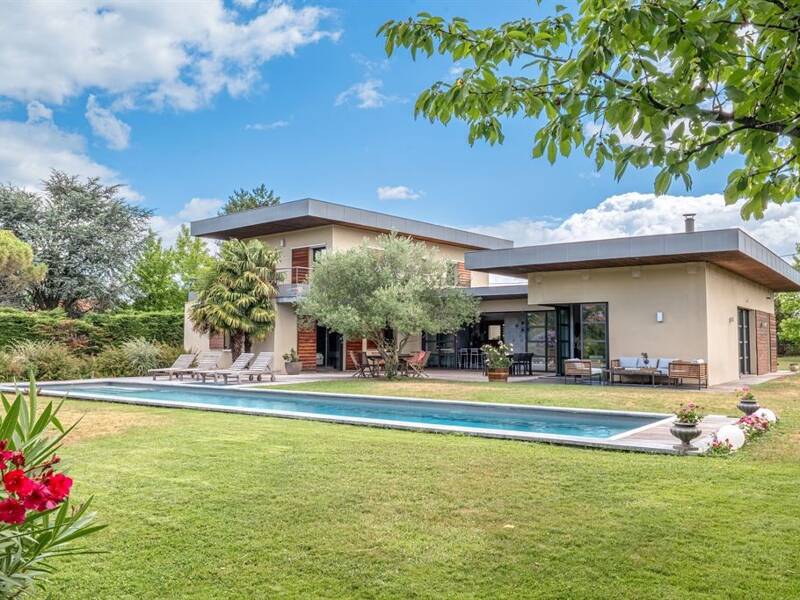 Maison à vendre, 246m², SAINT GENIS LAVAL