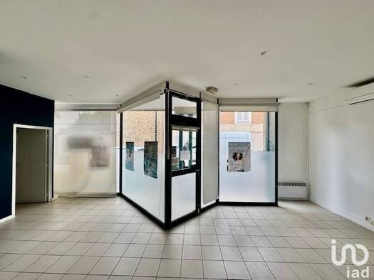 Boutique à louer 1 150 € 2 pièces 41 m² de surface de vente Bois et Forêt de Fontainebleau Dammarie-les-Lys 77190