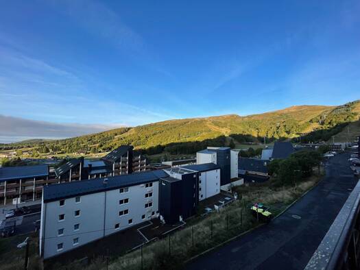 Appartement à vendre 94 900 € 1 pièce 24 m² Étage 3/9 Besse-et-Saint-Anastaise 63610