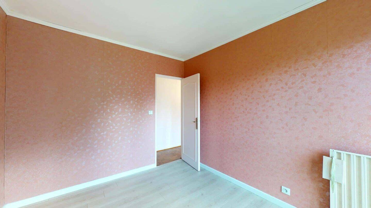 Apartment in Avenue des Champs Perdrix, Dijon for 83 m² with 3 b — 16