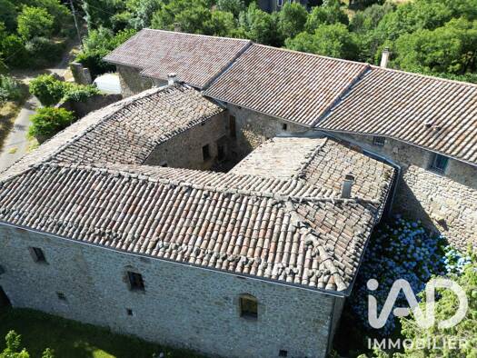 Maison à vendre 265 000 € 5 pièces 3 chambres 155 m² 1 710 m² de terrain Saint-Cirgues-de-Prades 07380