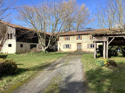Ferme à vendre 159 000 € 4 pièces 3 chambres 145 m² 4 037 m² de terrain Duffort 32170