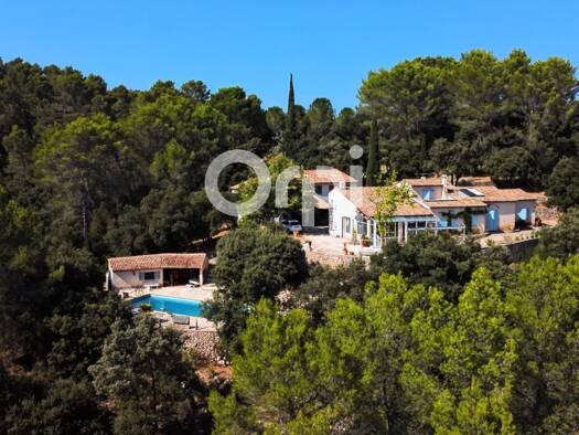 Maison à vendre 849 000 € 6 pièces 4 chambres 460 m² 15 390 m² de terrain Pignans 83790