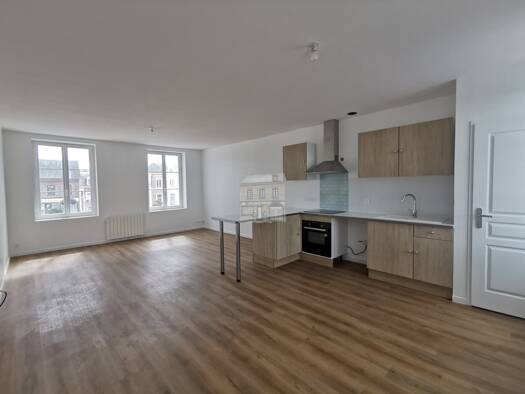Appartement à louer 650 € 3 pièces 2 chambres 62 m² Étage 1/3 Beaumont le Roger 27170