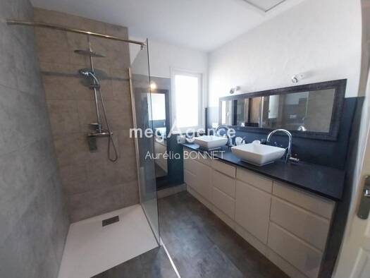 Maison de plain-pied à vendre 270 000 € 10 pièces 4 chambres 170 m² 1 299 m² de terrain Sud Brioude 43100