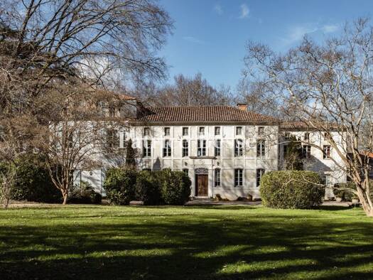 Demeure à vendre 1 300 000 € 19 pièces 7 chambres 700 m² 15 755 m² de terrain Montfort-en-Chalosse 40380