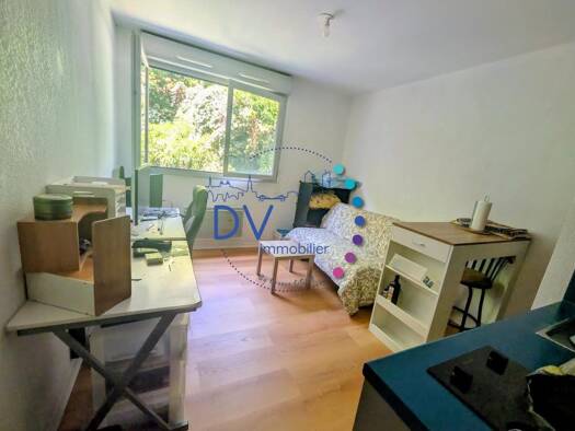Appartement à vendre 120 000 € 1 pièce 20,8 m² Étage 3/8 Saint Clair- Quais du Rhône Caluire-et-Cuire 69300