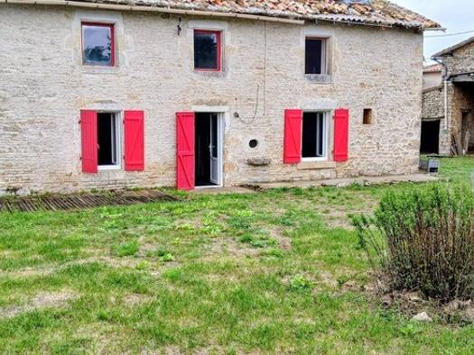 Maison à vendre 133 500 € 5 pièces 3 chambres 152 m² 4 000 m² de terrain Chenay 79120