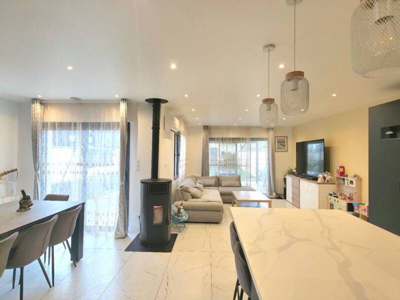 Maison à vendre, 122m², LA CHAPELLE DES MARAIS