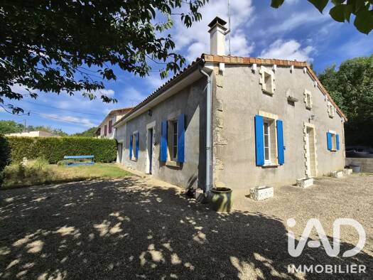 Maison à vendre 176 800 € 4 pièces 2 chambres 114 m² 2 252 m² de terrain Beaussais-Vitré 79370