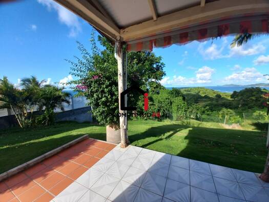 Maison à vendre 736 000 € 9 pièces 3 chambres 255 m² 6 213 m² de terrain Sainte-Marie 97230