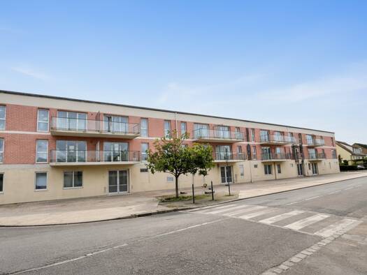 Appartement à louer 795 € 3 pièces 2 chambres 61 m² RDC Rechèvres-Bas Menus-Boulevard Chartres 28000
