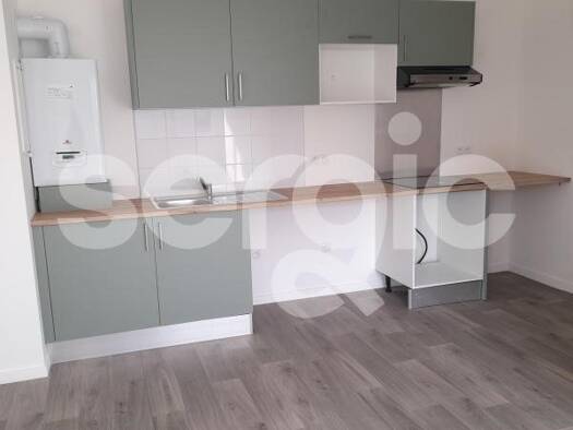 Appartement à louer 835 € 2 pièces 1 chambre 48 m² Étage 1/3 Centre Sud Claye-Souilly 77410