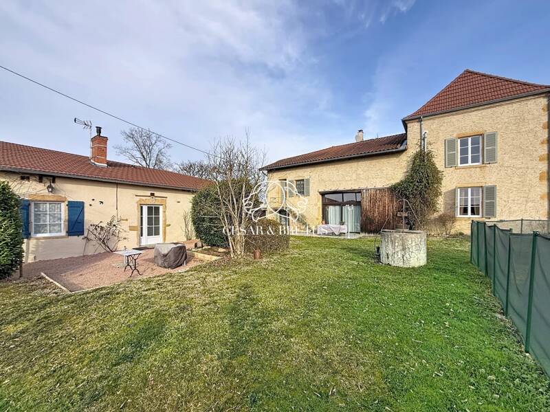 Maison à vendre, 400m², POUILLY SOUS CHARLIEU