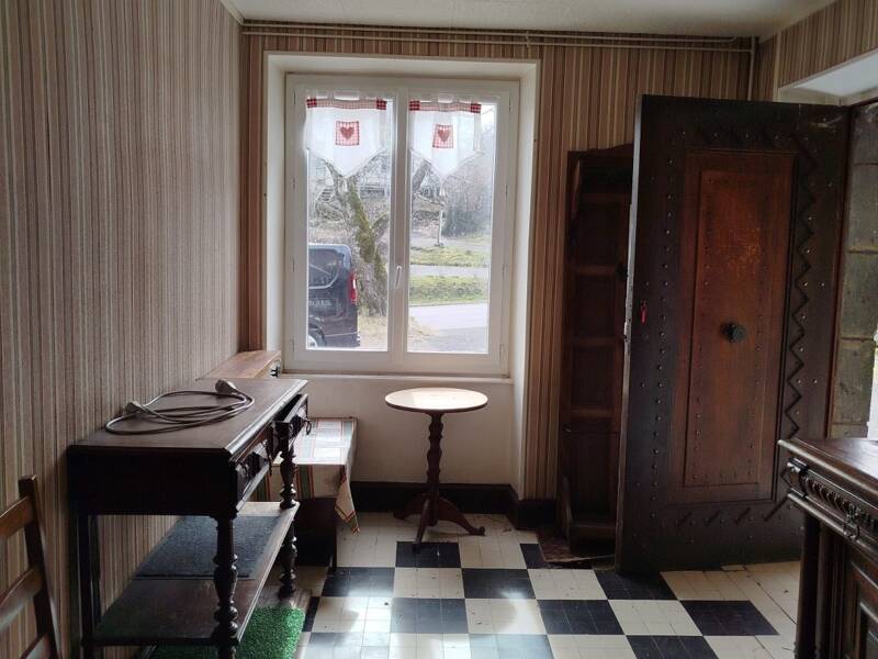 Maison à vendre, 225m², BESSE ET SAINT ANASTAISE