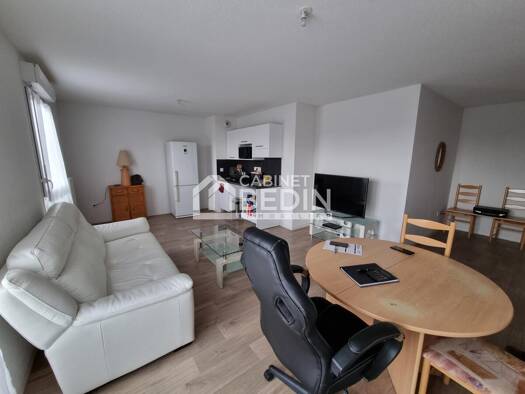 Appartement à vendre 265 200 € 3 pièces 2 chambres 64,4 m² RDC Audenge 33980