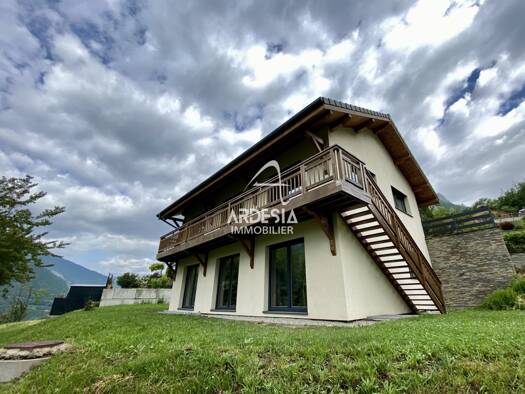 Maison à vendre 389 000 € 6 pièces 5 chambres 142 m² 631 m² de terrain St Martin de la Porte 73140
