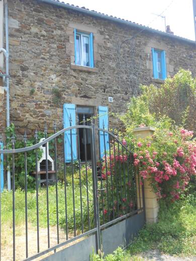 Maison à vendre 85 600 € 4 pièces 2 chambres 96 m² 537 m² de terrain Aubin 12110
