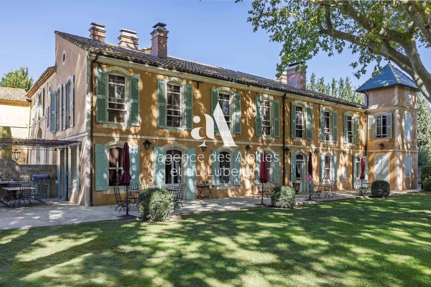 Maison à vendre, 1400m², MAUSSANE LES ALPILLES