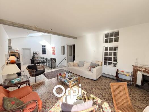 Maison de ville à vendre 259 000 € 6 pièces 5 chambres 250 m² 462 m² de terrain Villeneuve-de-Berg 07170