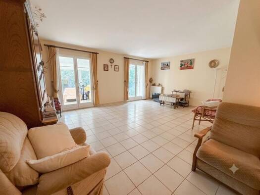 Villa à vendre 290 000 € 4 pièces 3 chambres 95,4 m² 541 m² de terrain Caissargues 30132