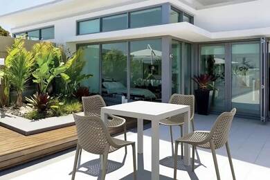 Appartement à vendre - Neuf 400 000 € 4 pièces 3 chambres 90 m² Dernier étage, Étage 3/3 Céret 66400