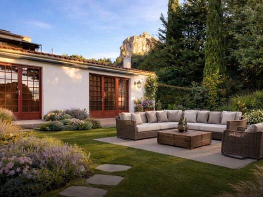 Maison de plain-pied à vendre 430 000 € 4 pièces 3 chambres 98 m² 324 m² de terrain Avenue de Marseille-Liourat Vitrolles 13127