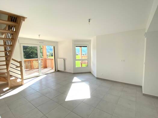 Duplex à vendre 355 000 € 3 pièces 2 chambres 61,7 m² Étage 2/2 Taninges 74440