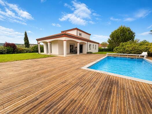 Maison de plain-pied à vendre 570 000 € 5 pièces 4 chambres 190 m² 2 003 m² de terrain Veyre-Monton 63960