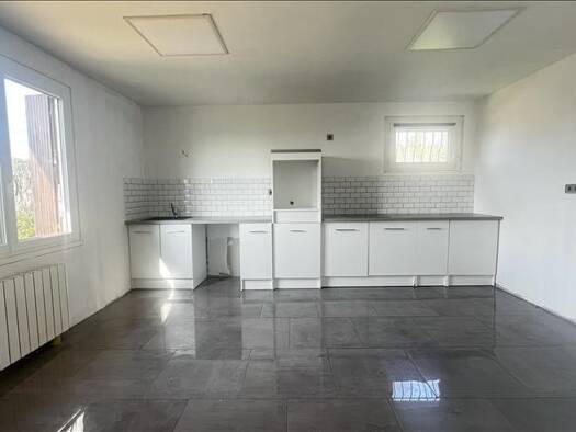 Maison à vendre 114 361 € 5 pièces 4 chambres 110 m² 1 205 m² de terrain Tombebœuf 47380