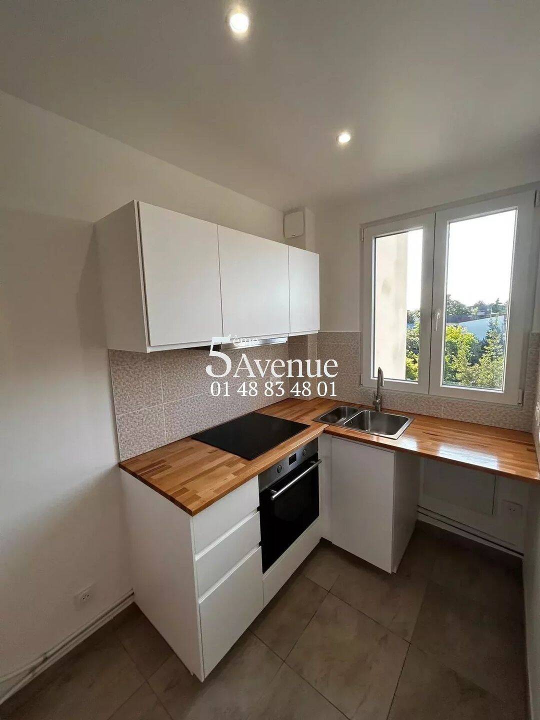 Maison à louer, 26m², SAINT MAUR DES FOSSES