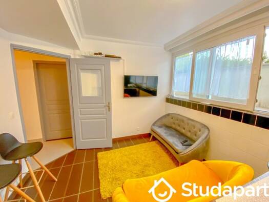 Colocation à louer 650 € 1 pièce 6 chambres 13 m² RDC Les Changis Rosny-sous-Bois 93110