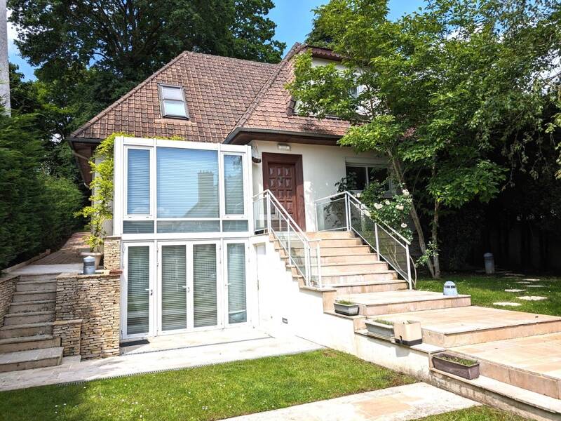 Maison à vendre, 180m², MARNES LA COQUETTE