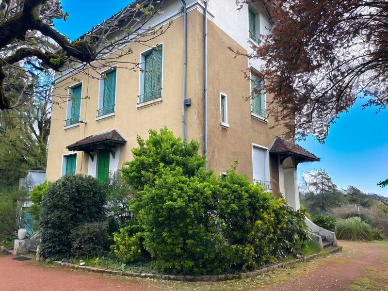 Maison à vendre, 180m², CHARBONNIERES LES BAINS