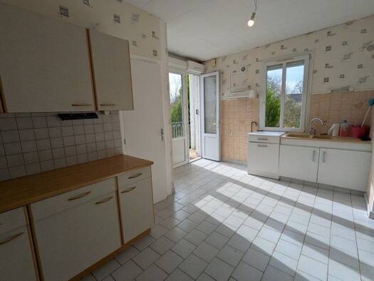 Maison à vendre 140 400 € 3 pièces 2 chambres 66 m² 447 m² de terrain Cinq-Mars-la-Pile 37130