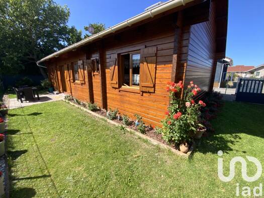 Chalet à vendre 179 000 € 3 pièces 2 chambres 54 m² 221 m² de terrain Rang-du-Fliers 62180