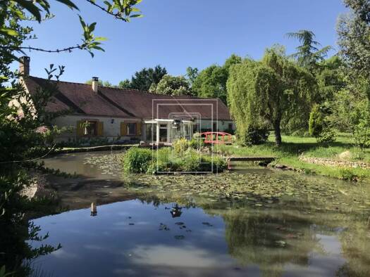 Maison à vendre 441 000 € 12 pièces 4 chambres 220 m² 9 699 m² de terrain Saint-Loup 41320