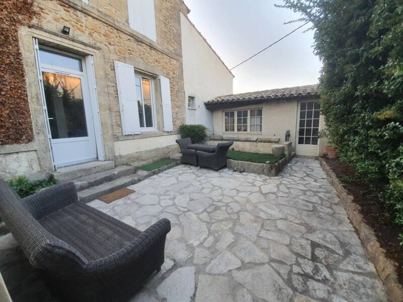 Maison à louer, 35m², PELISSANNE