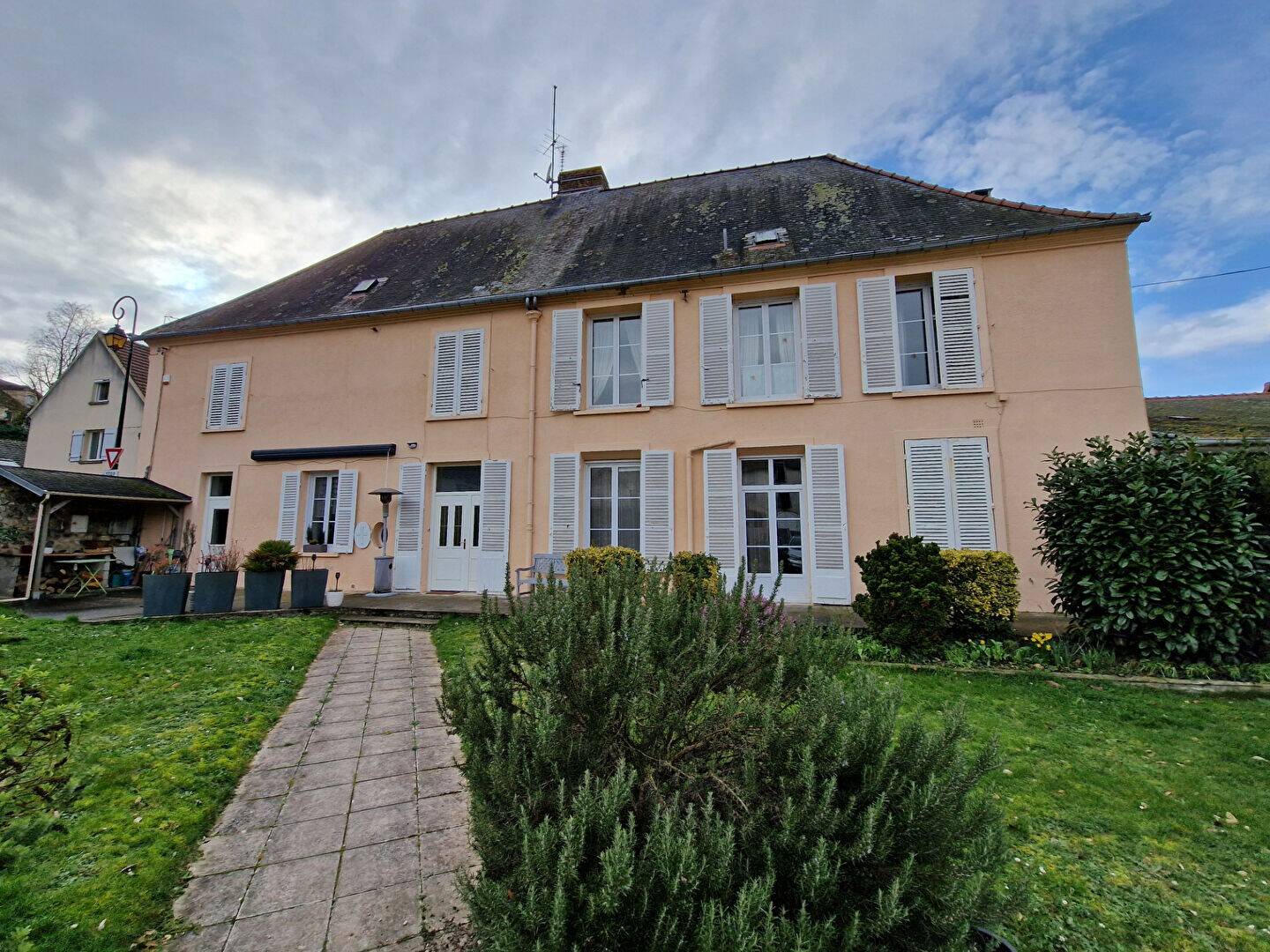 Maison à vendre, 200m², NANTEUIL LE HAUDOUIN