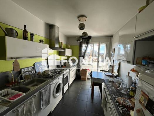 Appartement à louer 800 € 4 pièces 3 chambres 86,3 m² 6ème étage Le Centre-Gare Roanne 42300
