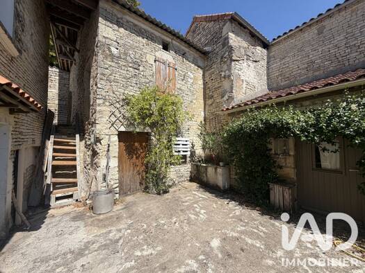 Maison à vendre 109 000 € 6 pièces 4 chambres 104 m² 415 m² de terrain Villognon 16230