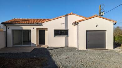 Maison de plain-pied à louer 970 € 4 pièces 3 chambres 93 m² La Creche 79260