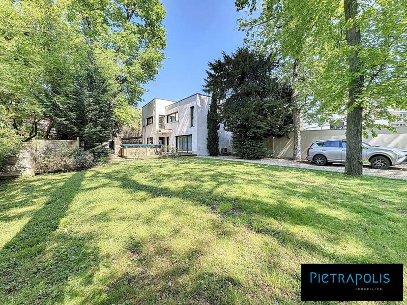 Maison à louer, 140m², SAINTE FOY LES LYON